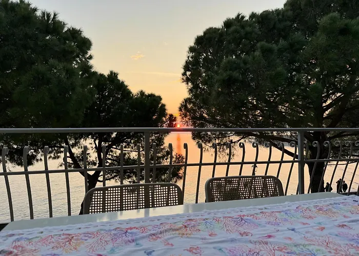 Apartment Mit Meerblick Am Strand Costa Azzura